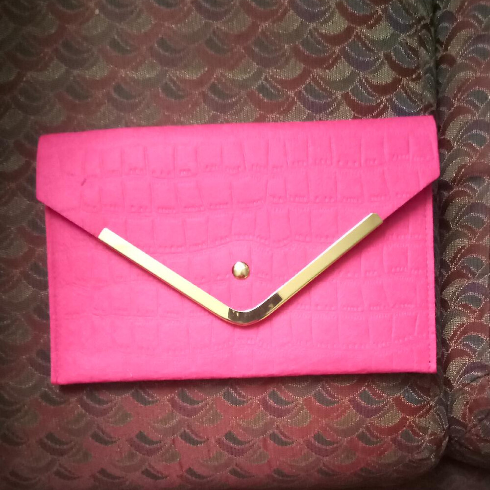 Pink Croc Embossed Envelope Clutch Gold Tone Frame...Handbags 1